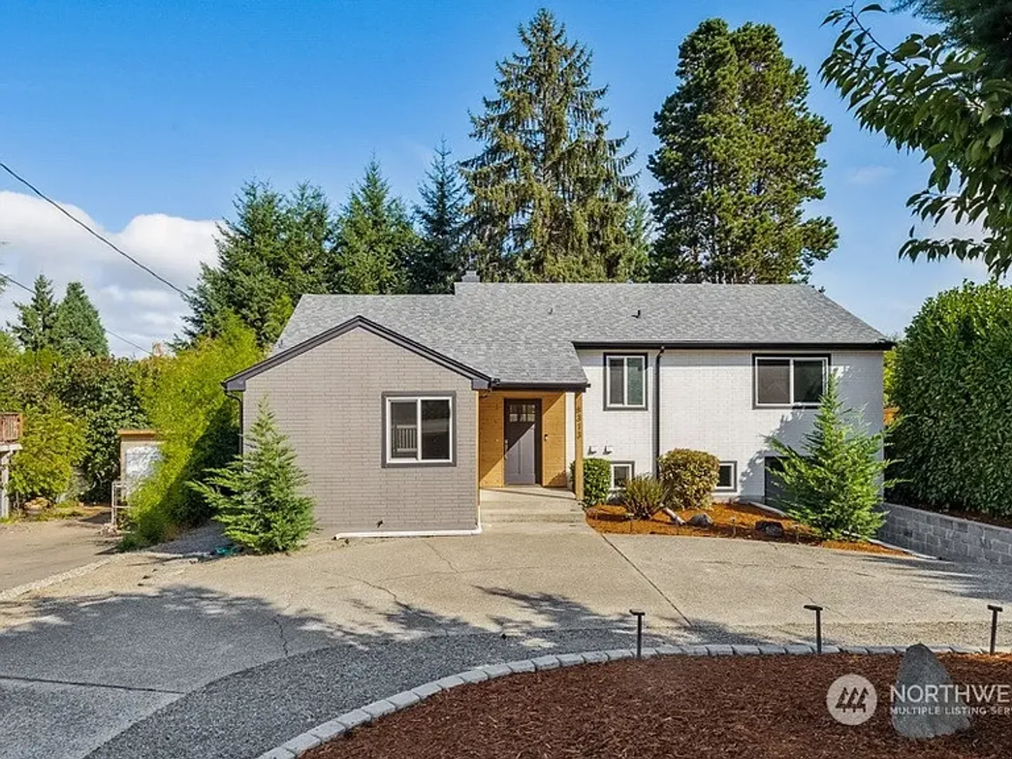 Tacoma House: 8313 S 19th St
