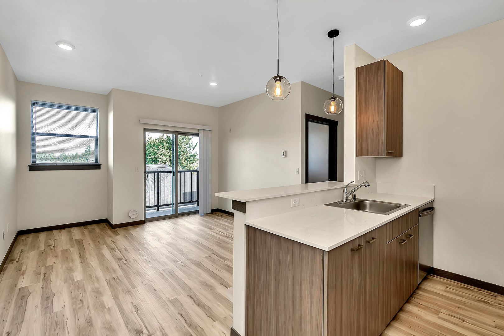 Puyallup Apartment: 13521 97th Ave E