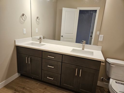 Listing photo thumbnail