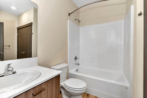 Listing photo thumbnail