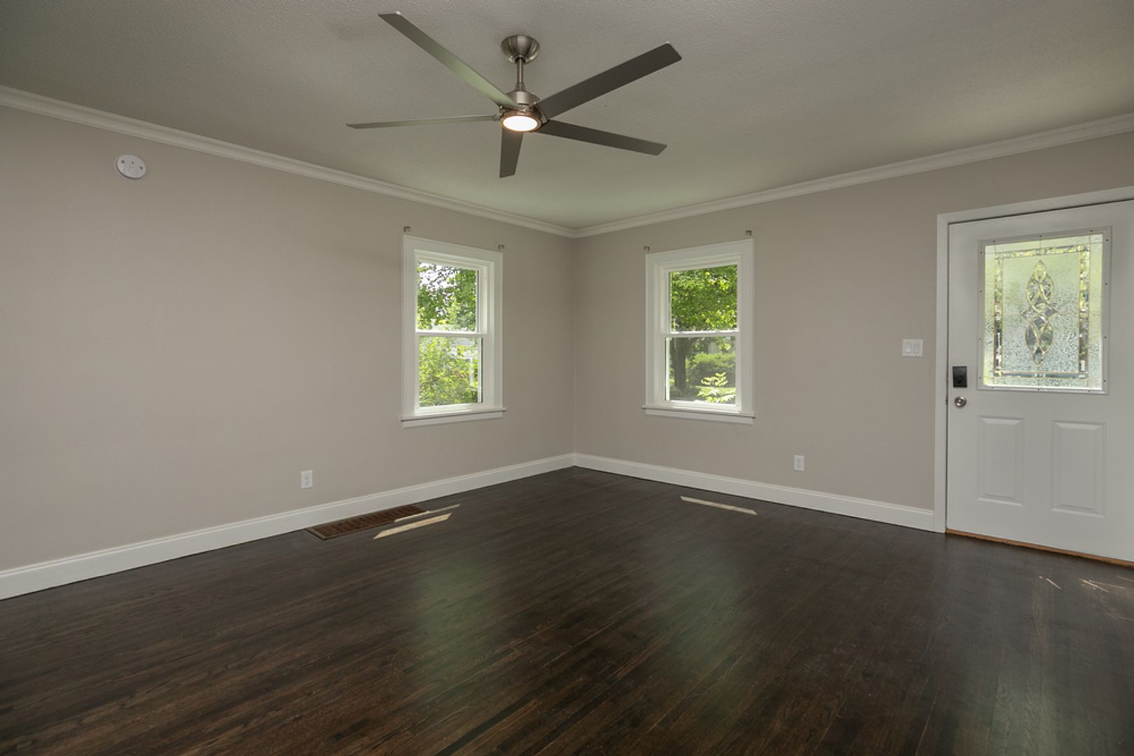 8 18th Ave SW 7 of 12