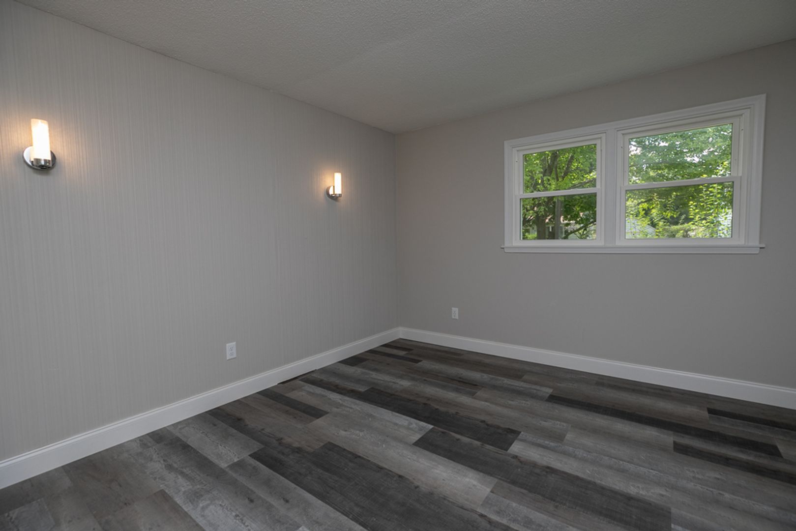 8 18th Ave SW 10 of 12
