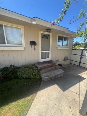 Amazing Unit in North Park Available! – photo 1