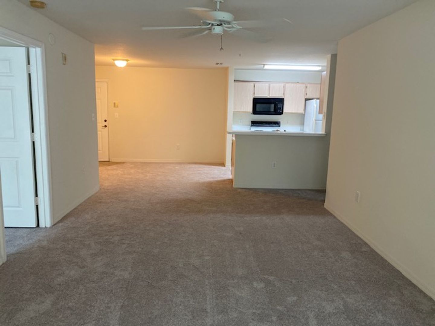 Orlando Condo: 5455 Vineland Rd. - #3106