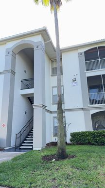 AVAILABLE NOW – MAITLAND CONDO! – photo 1