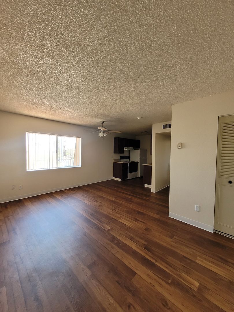TUCSON Apartment: 6160 E BELLEVUE ST