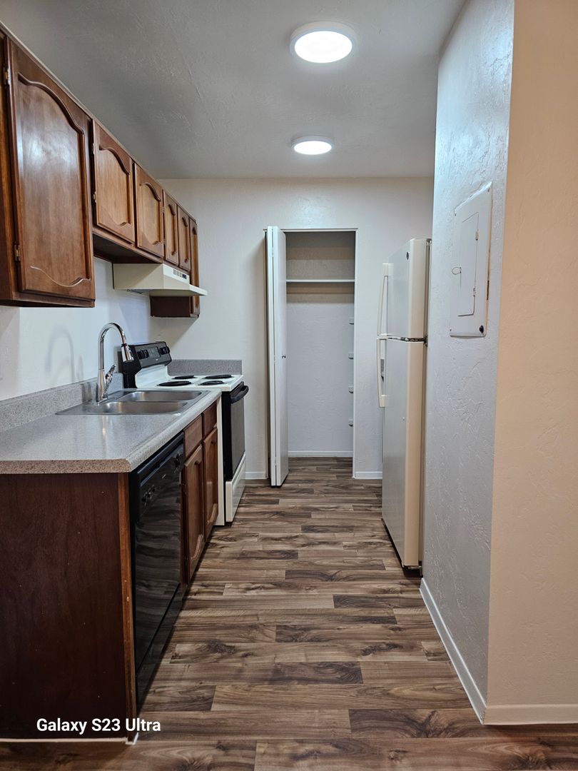TUCSON Apartment: 260 S PANTANO RD
