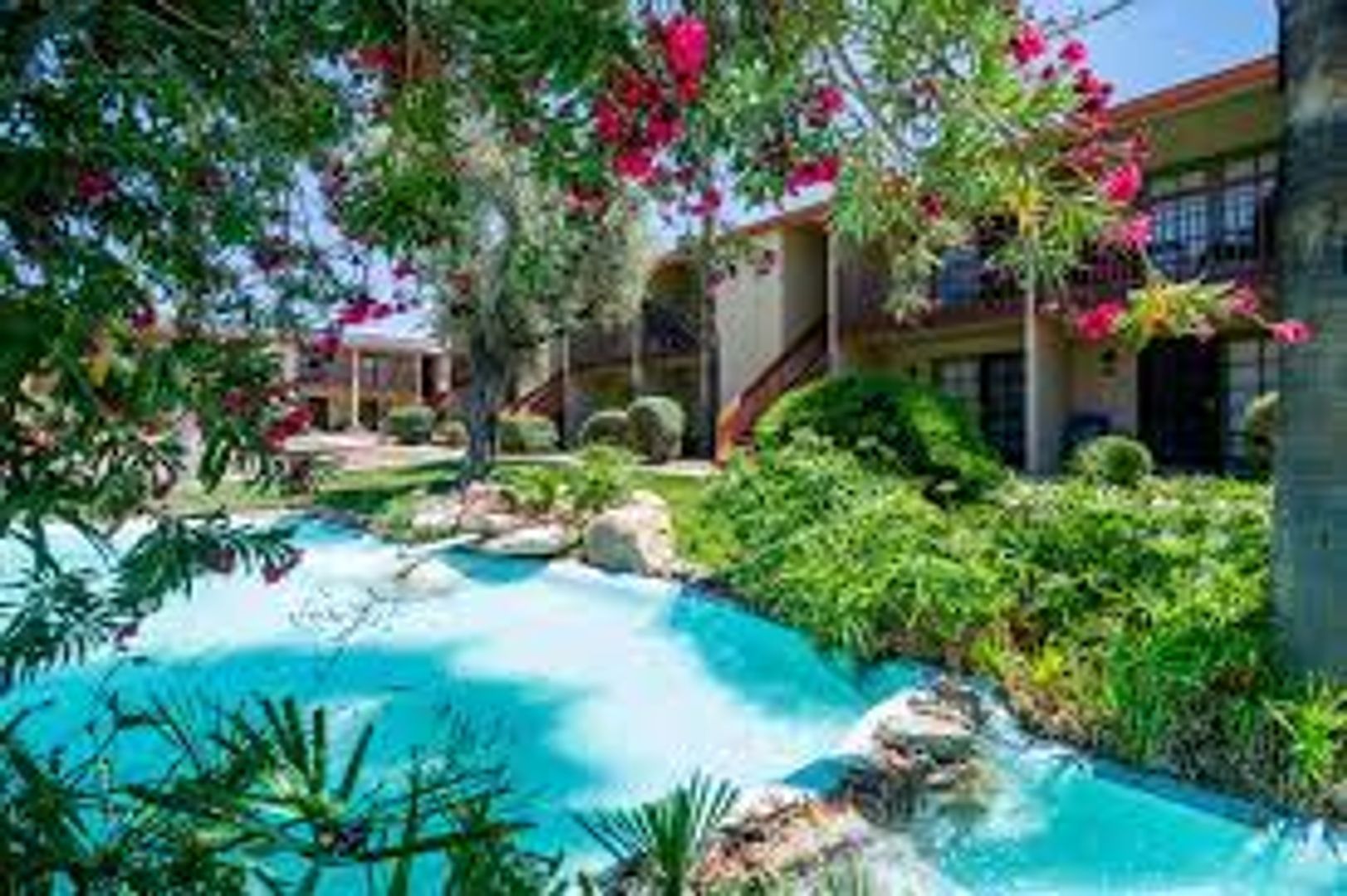 The Lakes Apartments