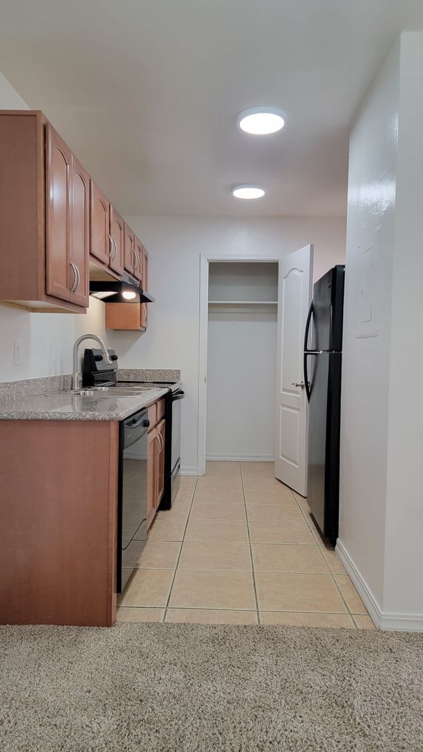 TUCSON Apartment: 260 S PANTANO RD