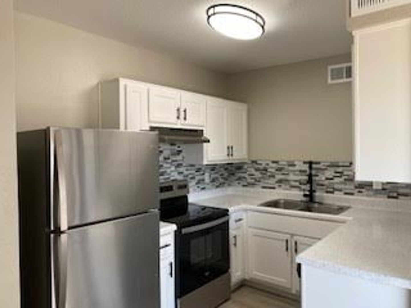 Tucson Apartment: 3985 North Stone Ave