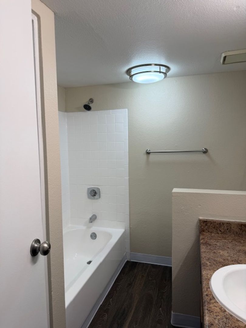 Tucson Apartment: 1050 N. Camino Seco