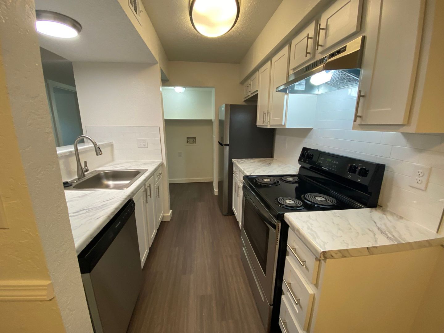 Norman Apartment: 300 36th Ave SW