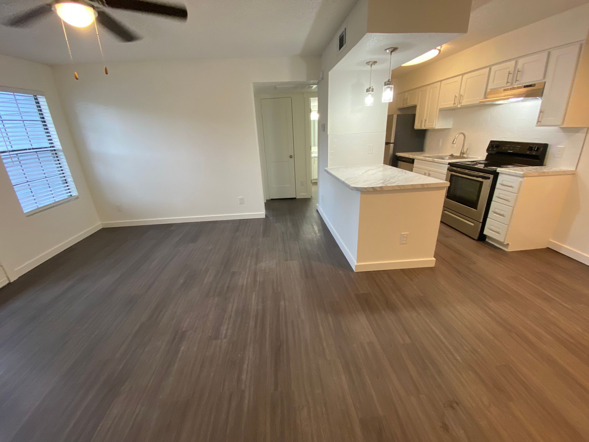 Norman Apartment: 300 36th Ave SW
