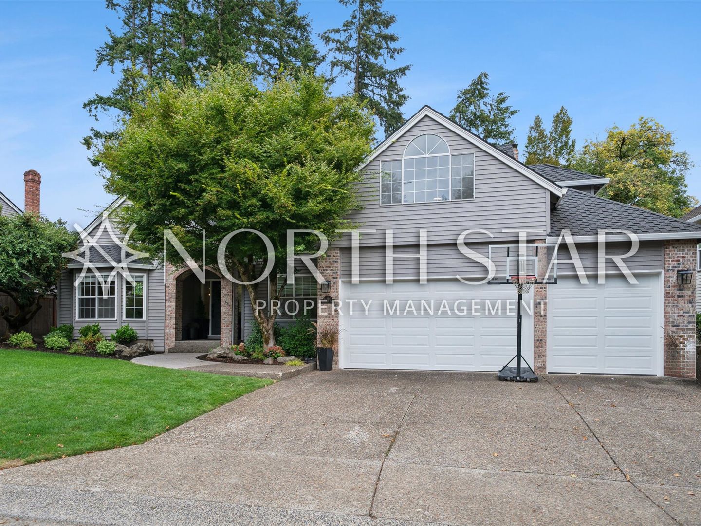 Lake Oswego House: 14190 Amberwood Circle