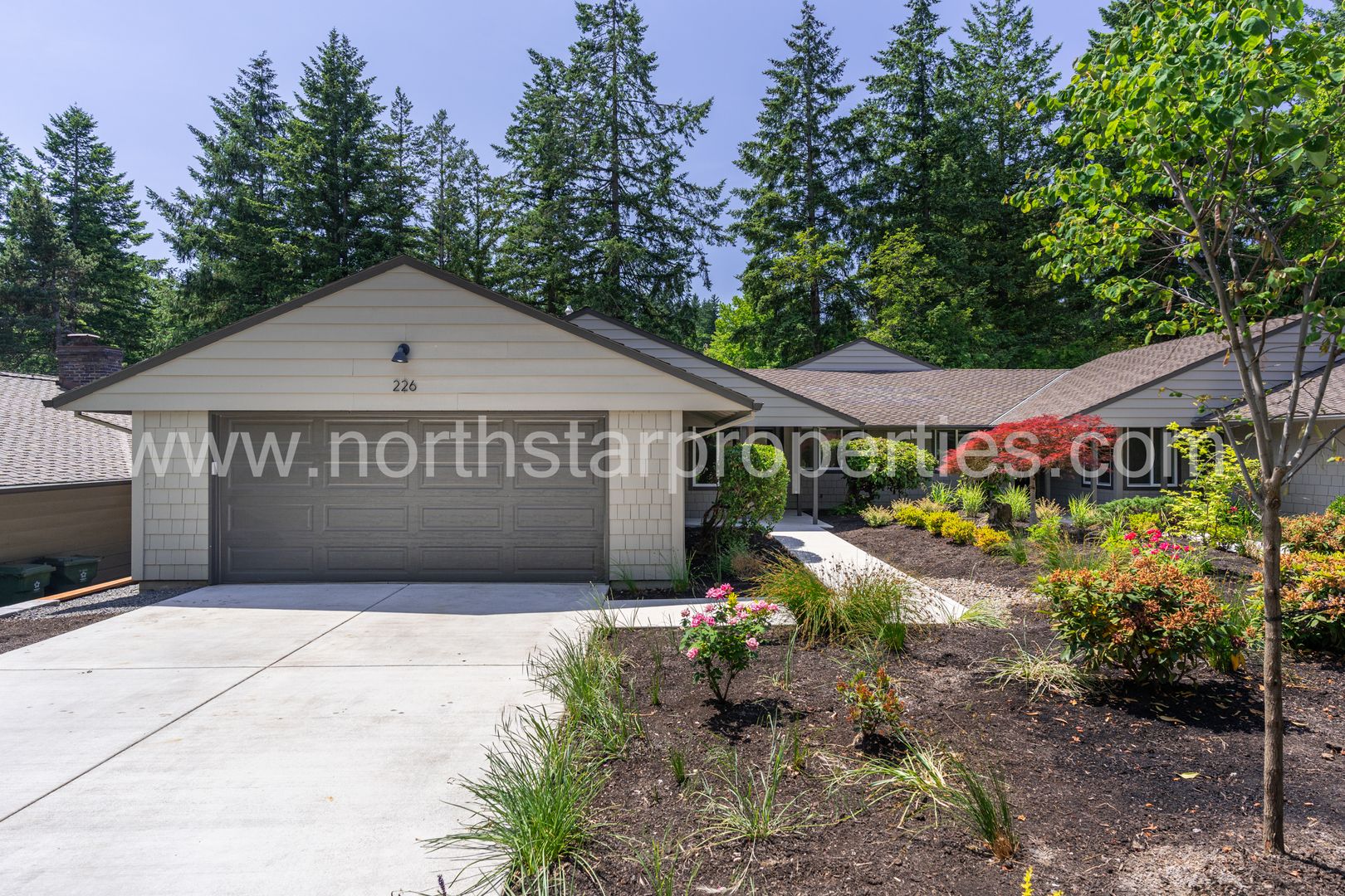 Lake Oswego House: 226 Greenridge Drive