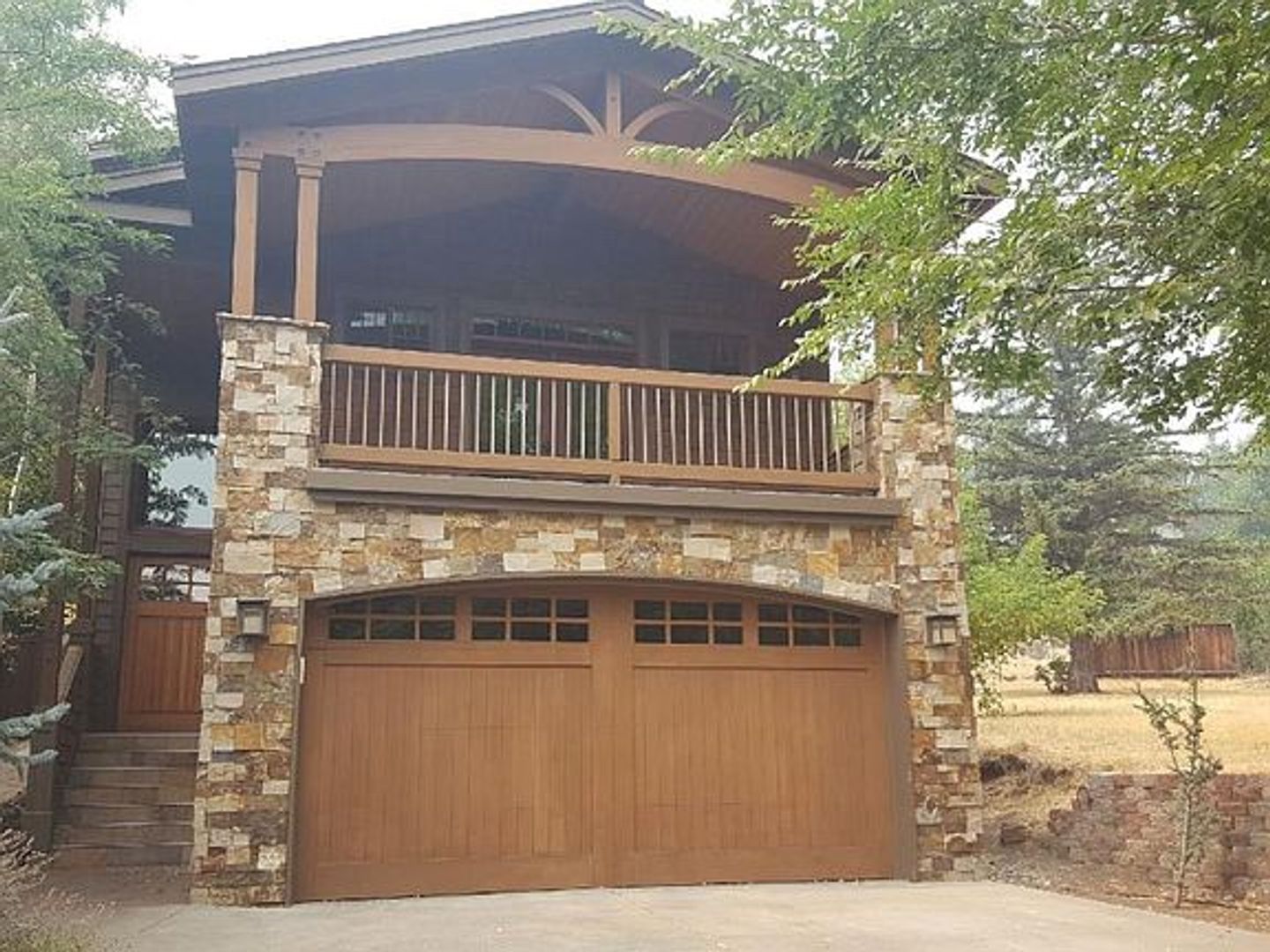 Bend House: 2101 NW Awbrey Rd