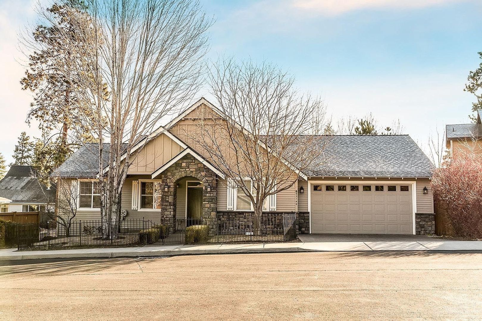 Bend House: 63142 Riverstone Dr.