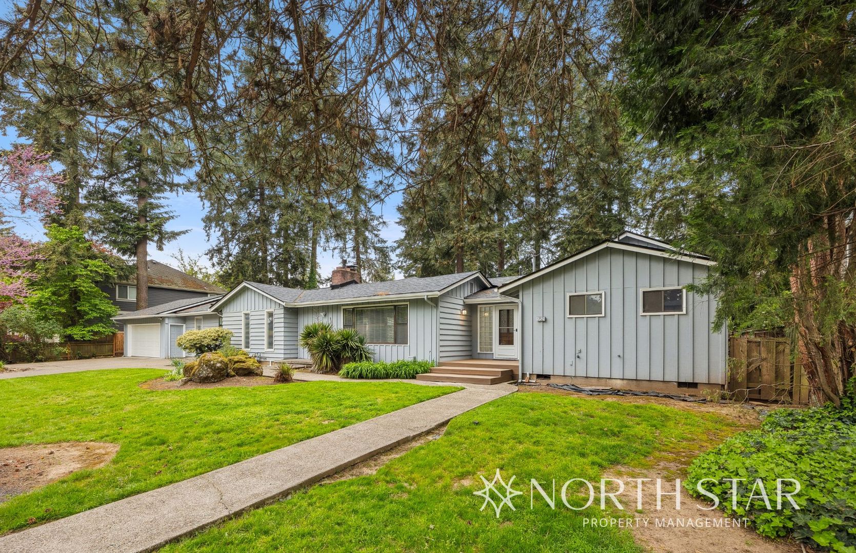 Lake Oswego House: 17521 Redfern Ave