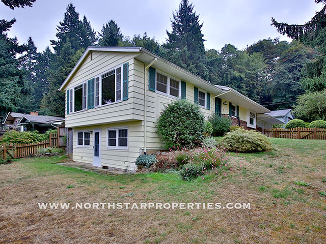 Lake Oswego House: 1425 Cornell St