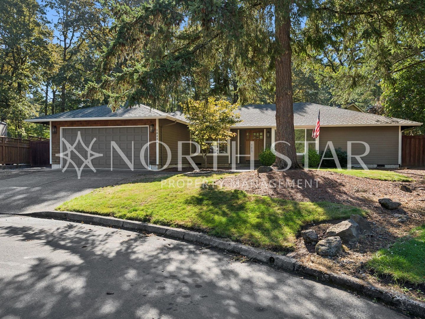 Lake Oswego House: 18434 Sandpiper Circle