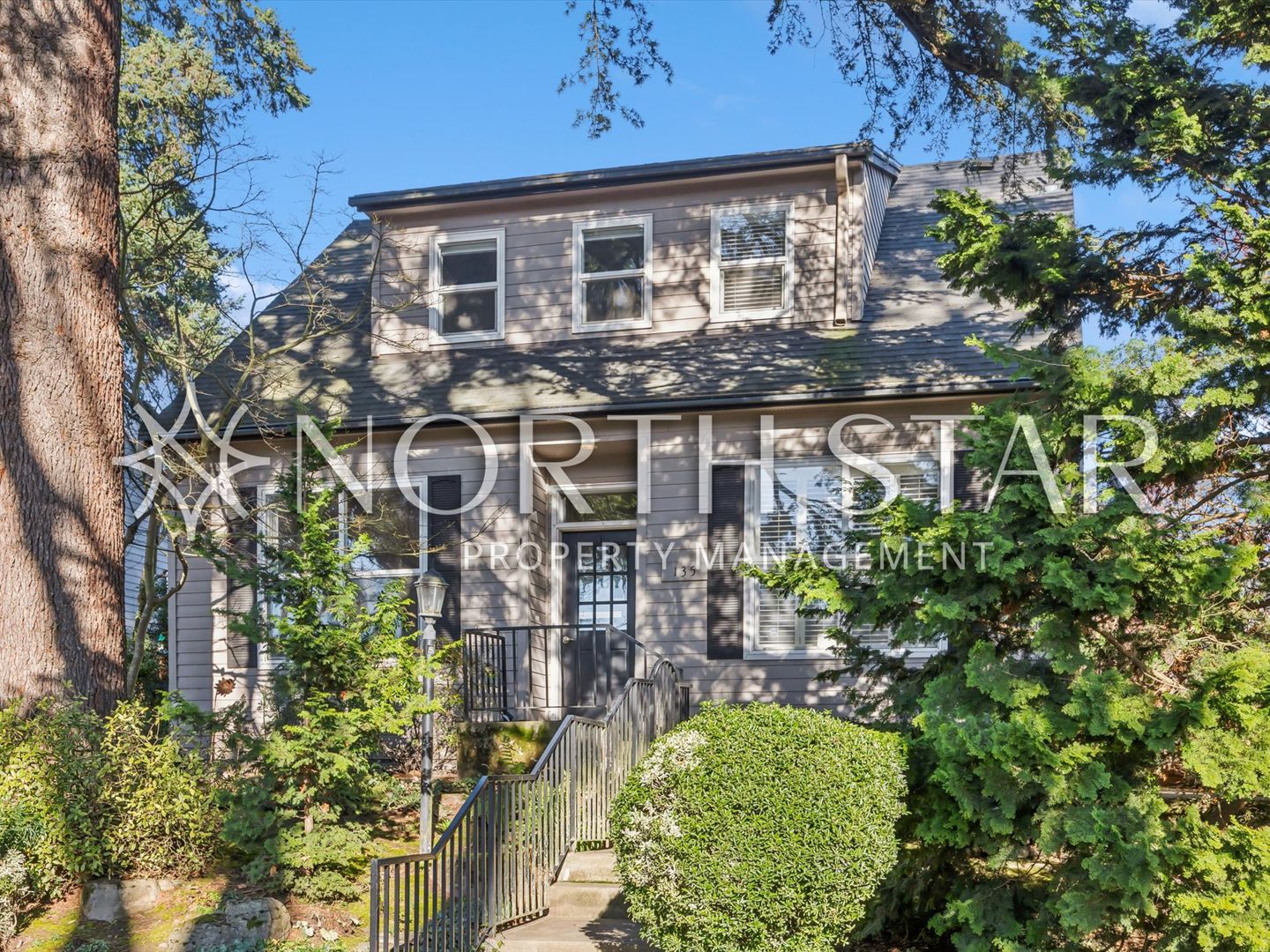 Lake Oswego House: 135 Wilbur St