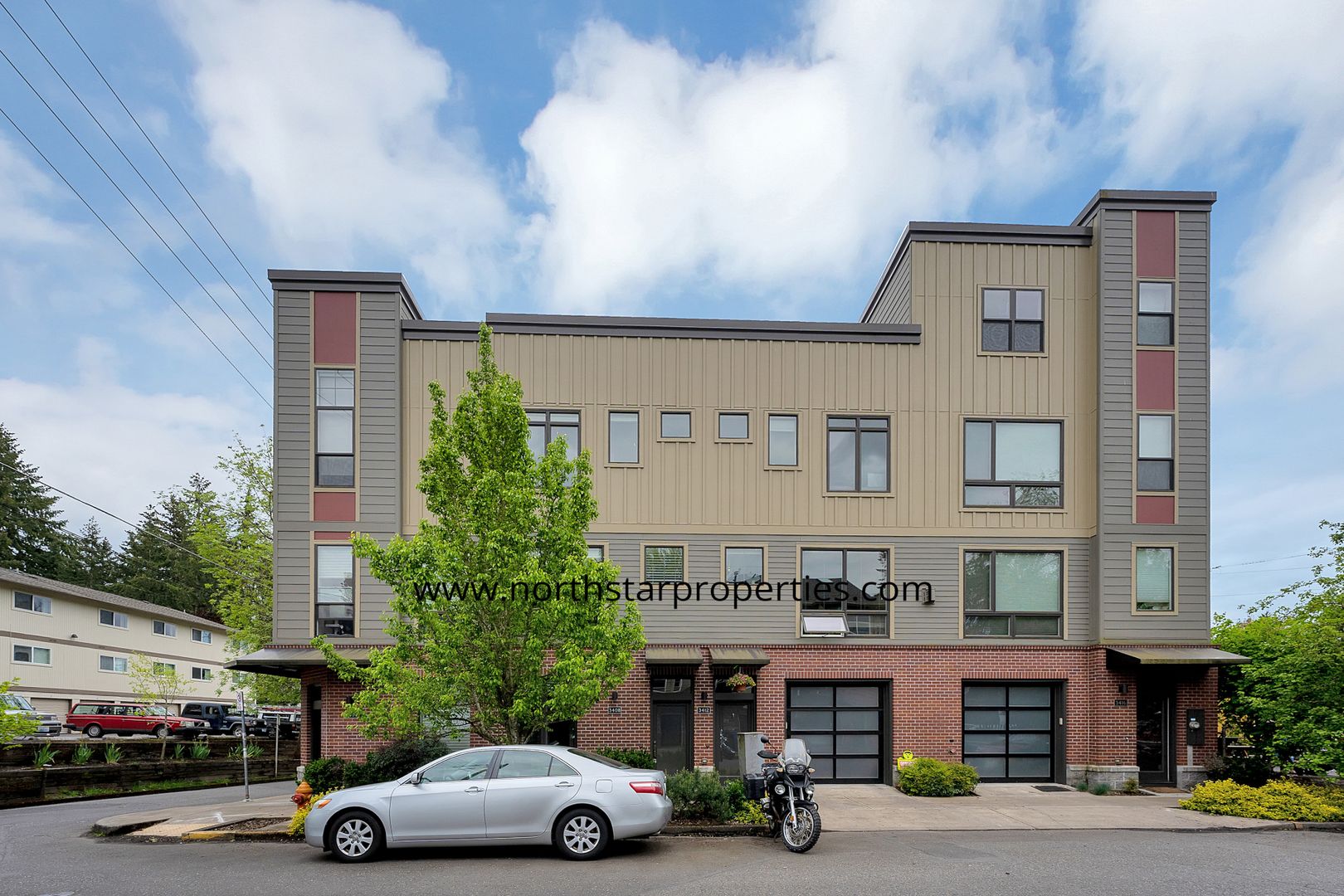 Portland House: 3408 SW Moss St