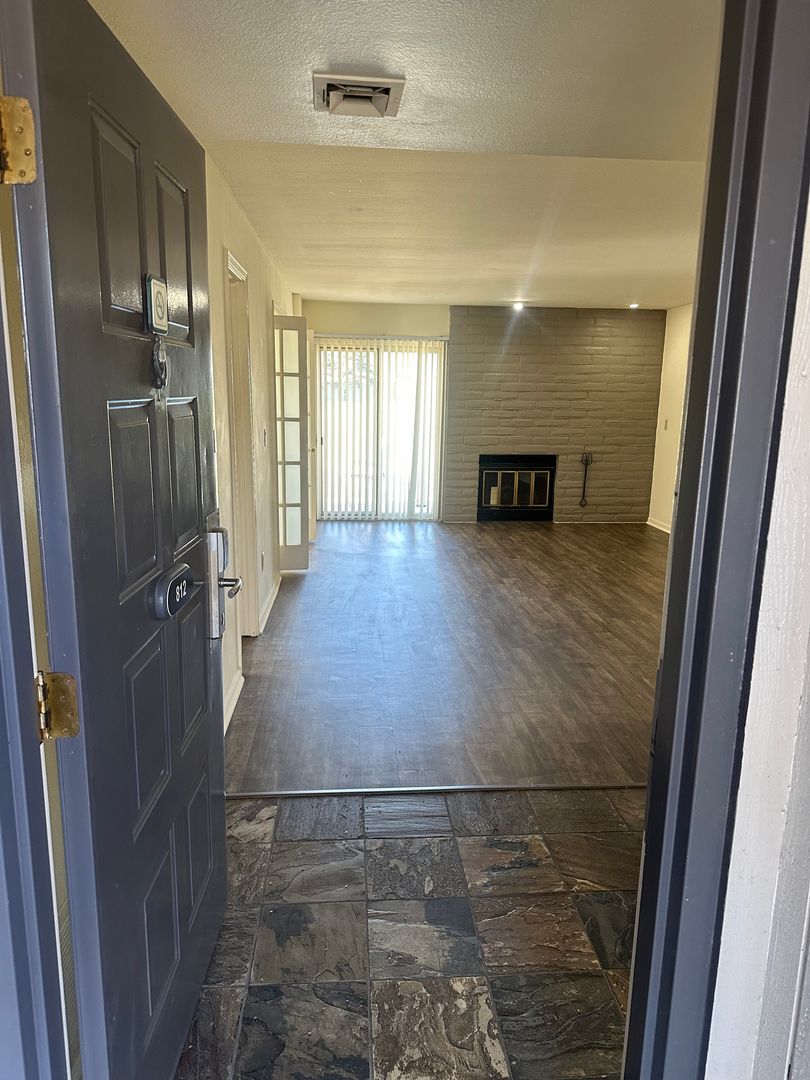 Wichita Apartment: 2280 North Tara Circle