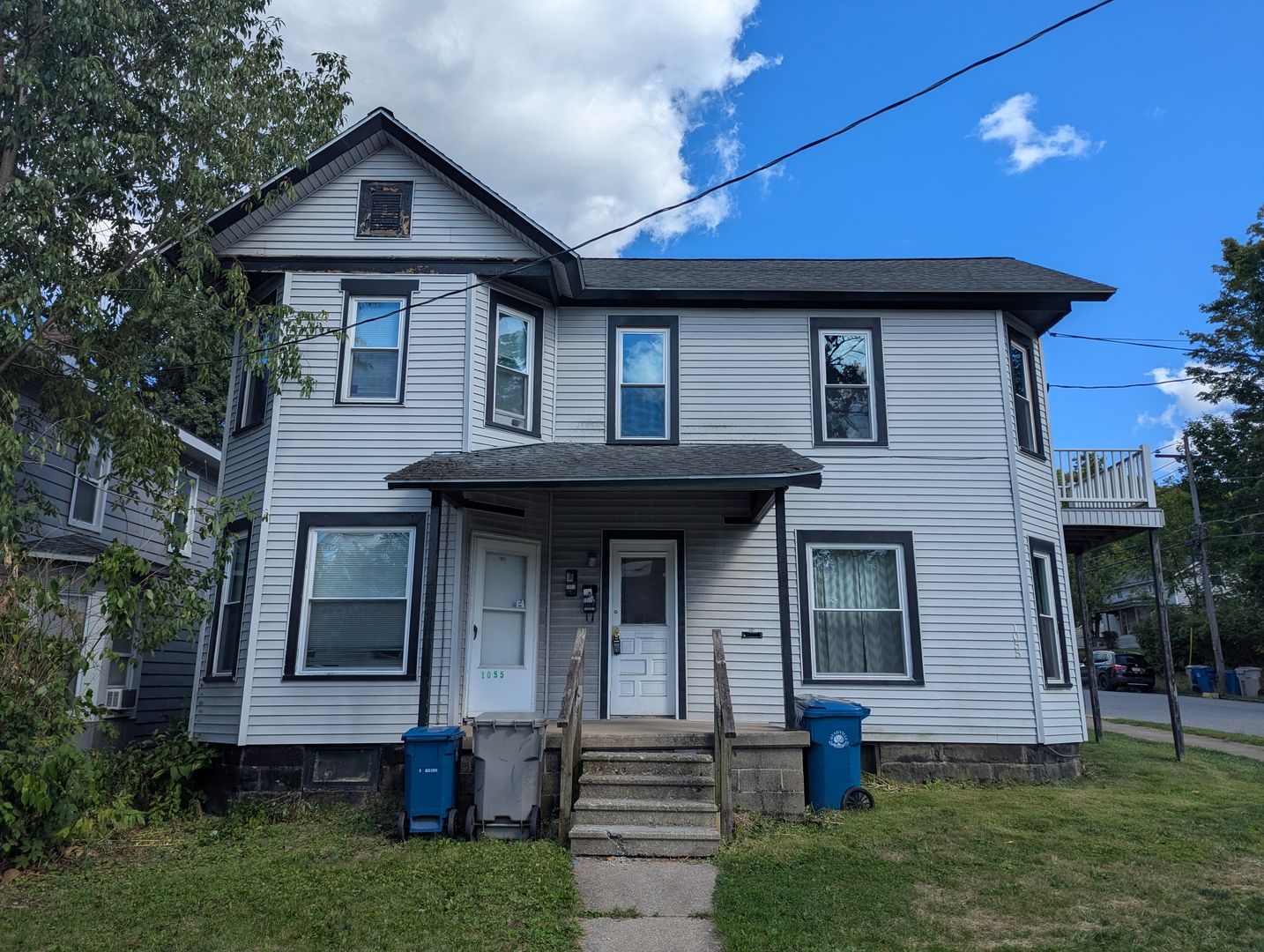 Meadville Apartment: 1055 - 1057 Liberty St.