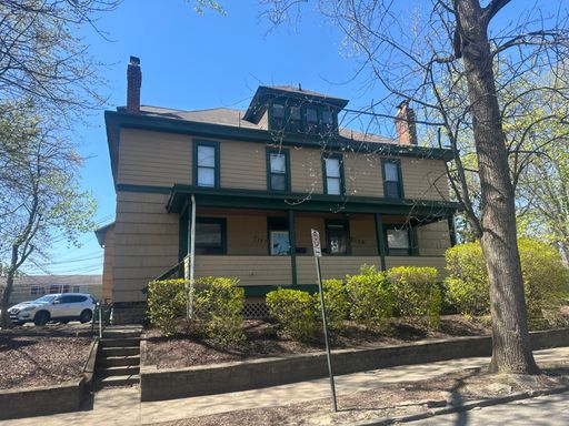 Amazing Location! Half Double OSU Campus Area Close to Lane and High! – photo 1