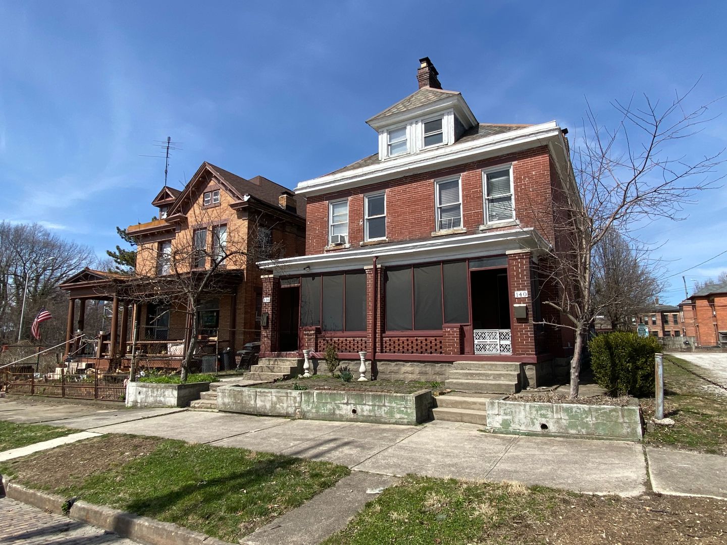 Columbus Apartment: 138 E Lincoln St