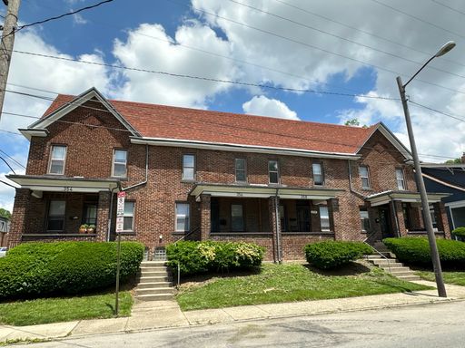 Central Campus OSU Townhome with Washer/Dryer, Central A/C, Full Basement and Hardwood Floors – photo 1