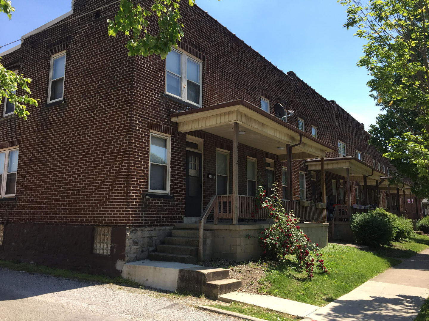 Columbus Apartment: 2498 Indianola Ave