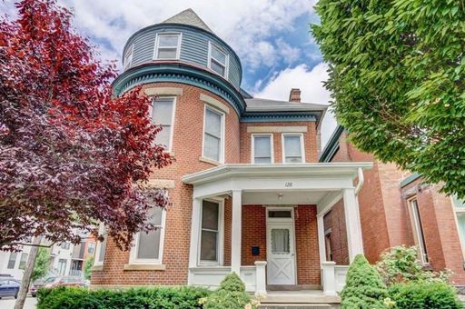 Victorian House South of OSU and North of Victorian Village – photo 1