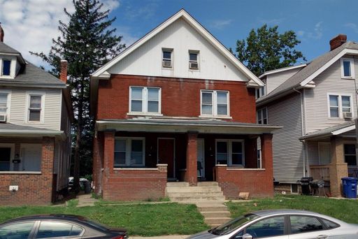 Duplex with Spectacular North Campus OSU Location – photo 1
