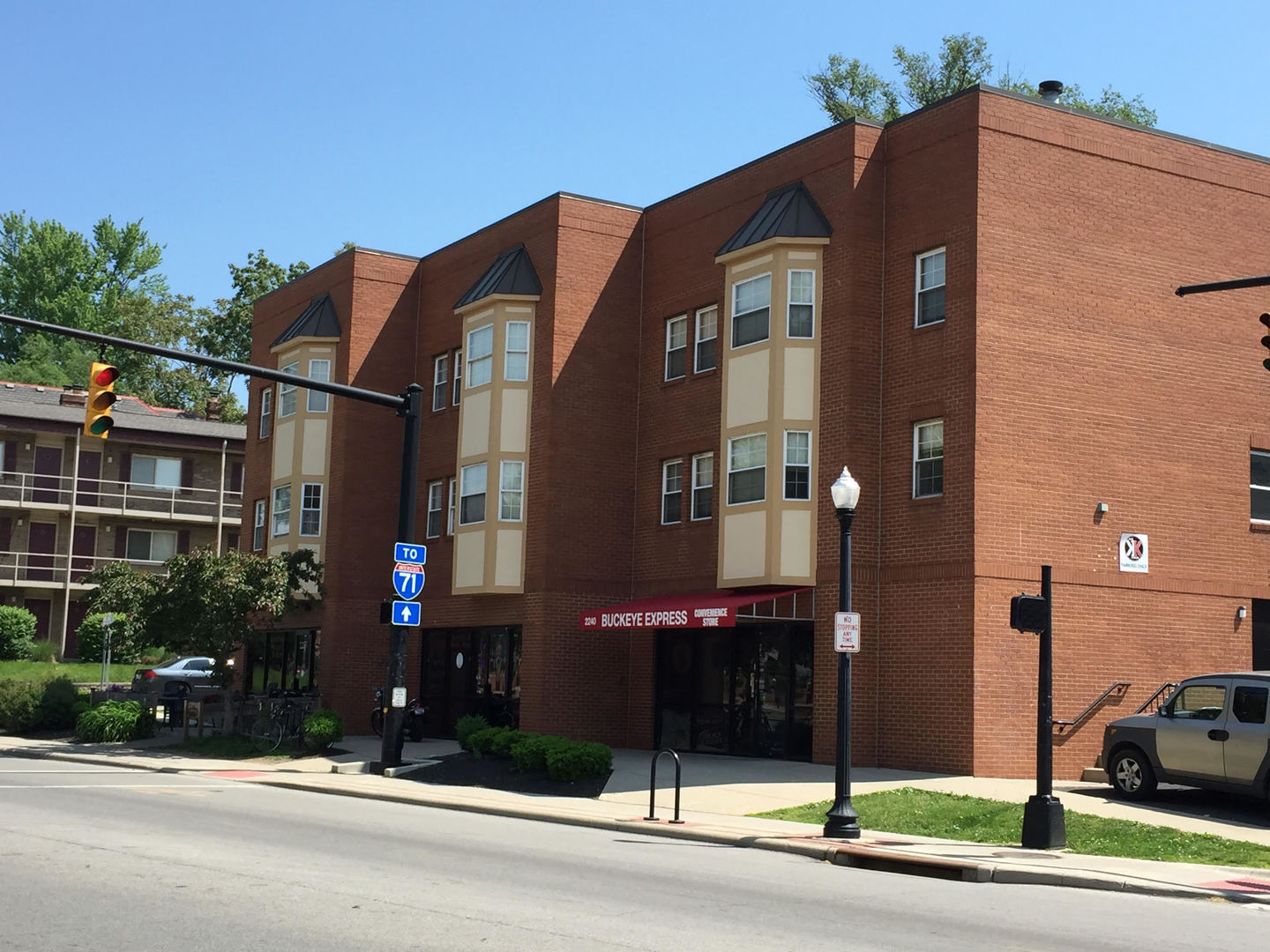 Columbus Apartment: 2240-2250 N High St