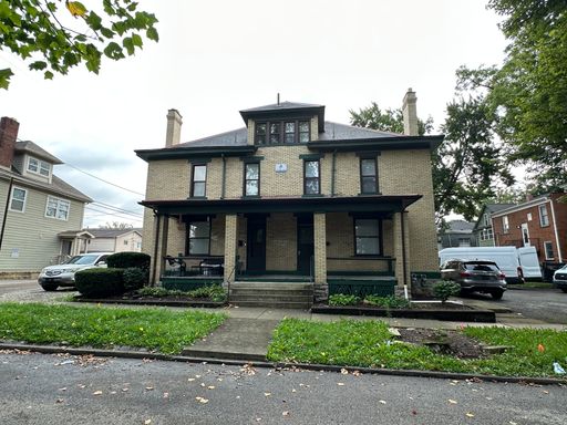 Amazing Location! Half Double OSU Campus Area Close to Lane and High! – photo 1