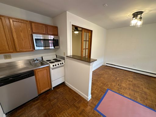 1474 Neil H, Columbus, OH 43201