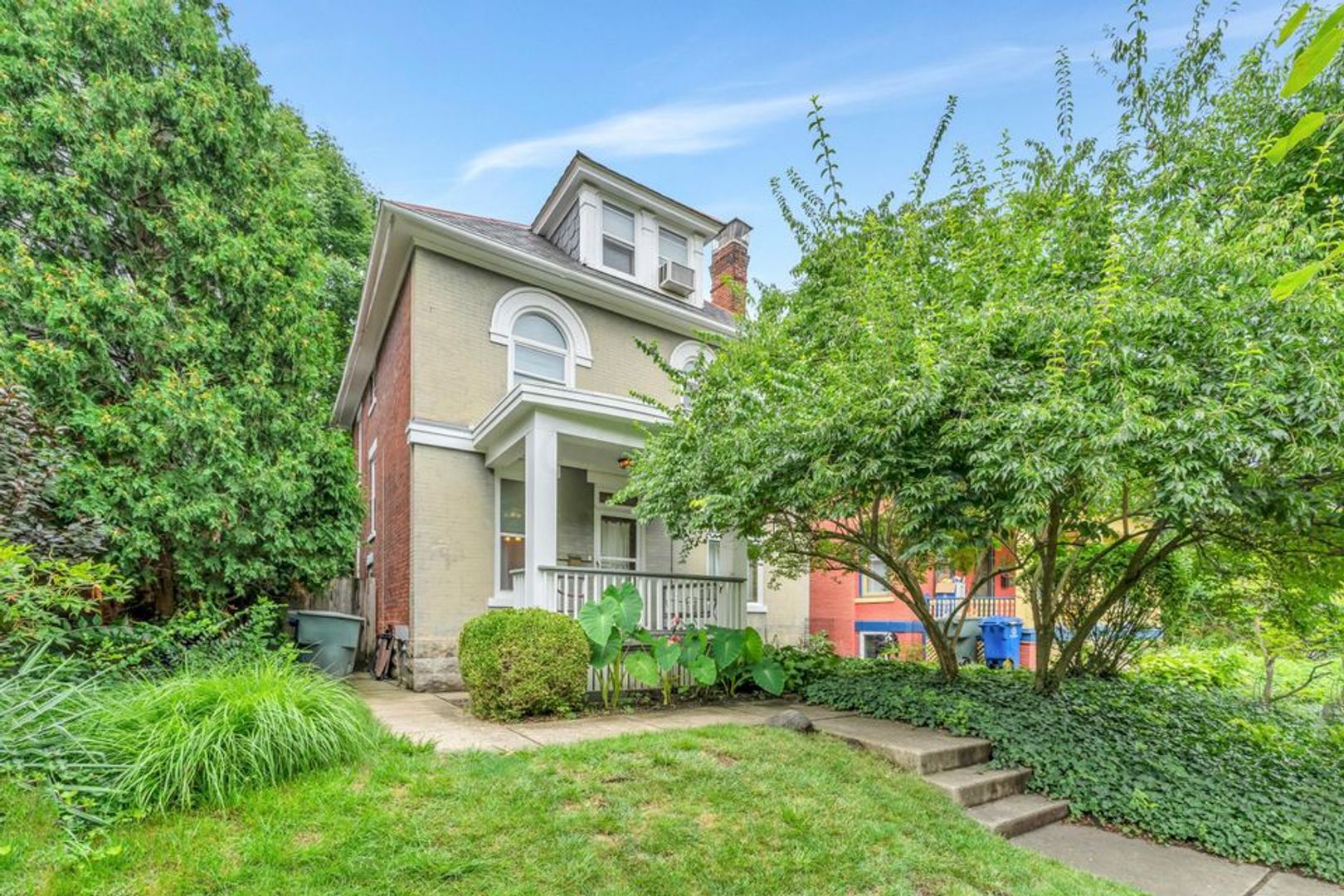 Columbus Apartment: 1497 Belmont Pl