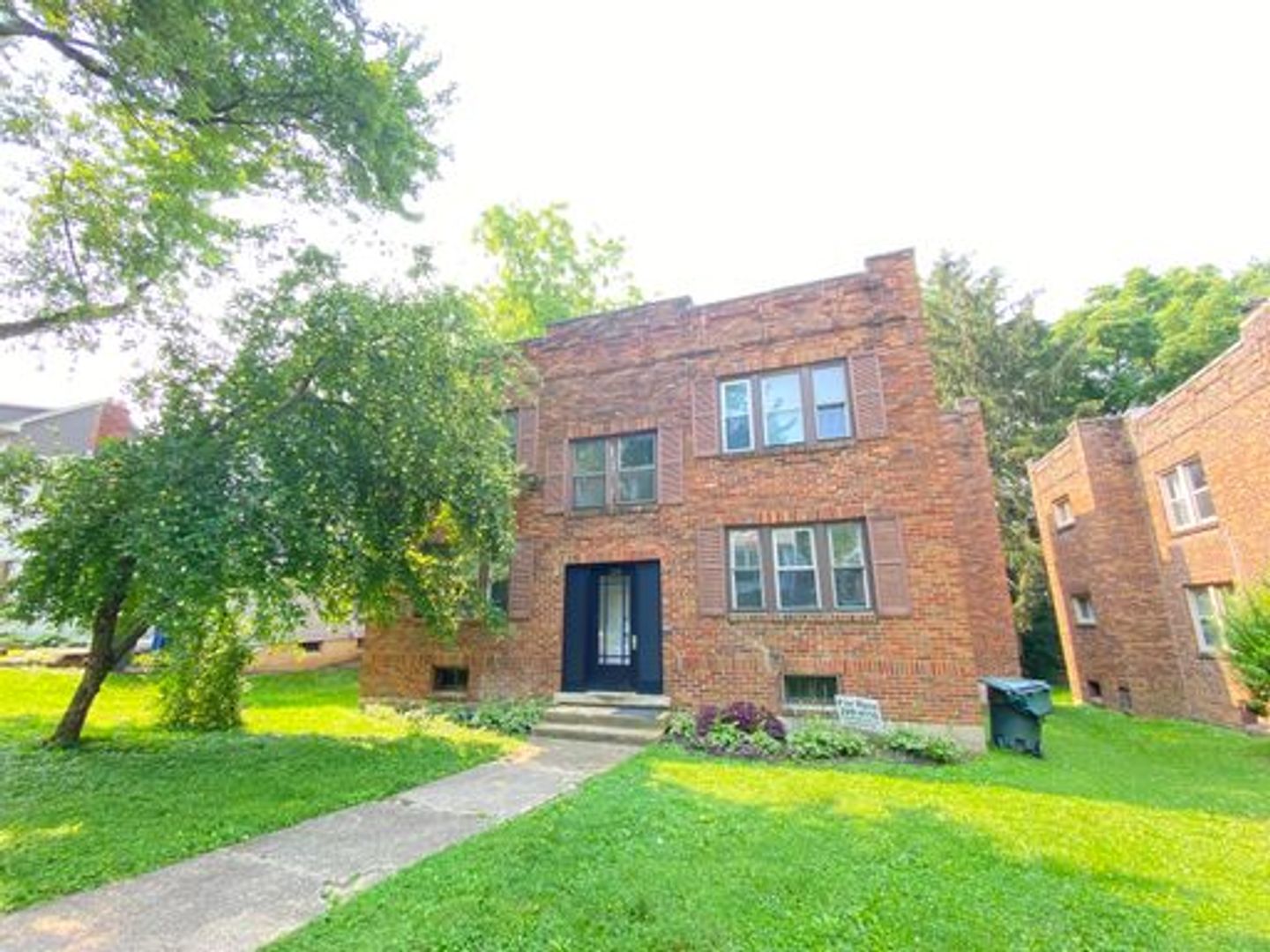 Columbus Apartment: 125 W Blake Ave