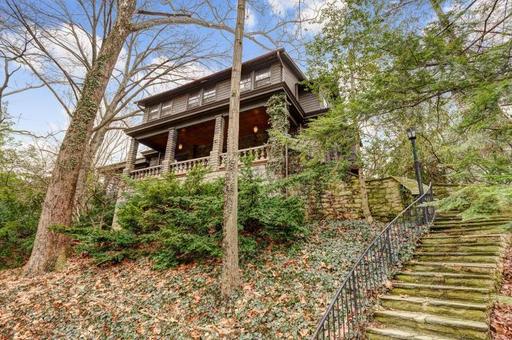 Large Historic House on Iuka Ravine! – photo 1