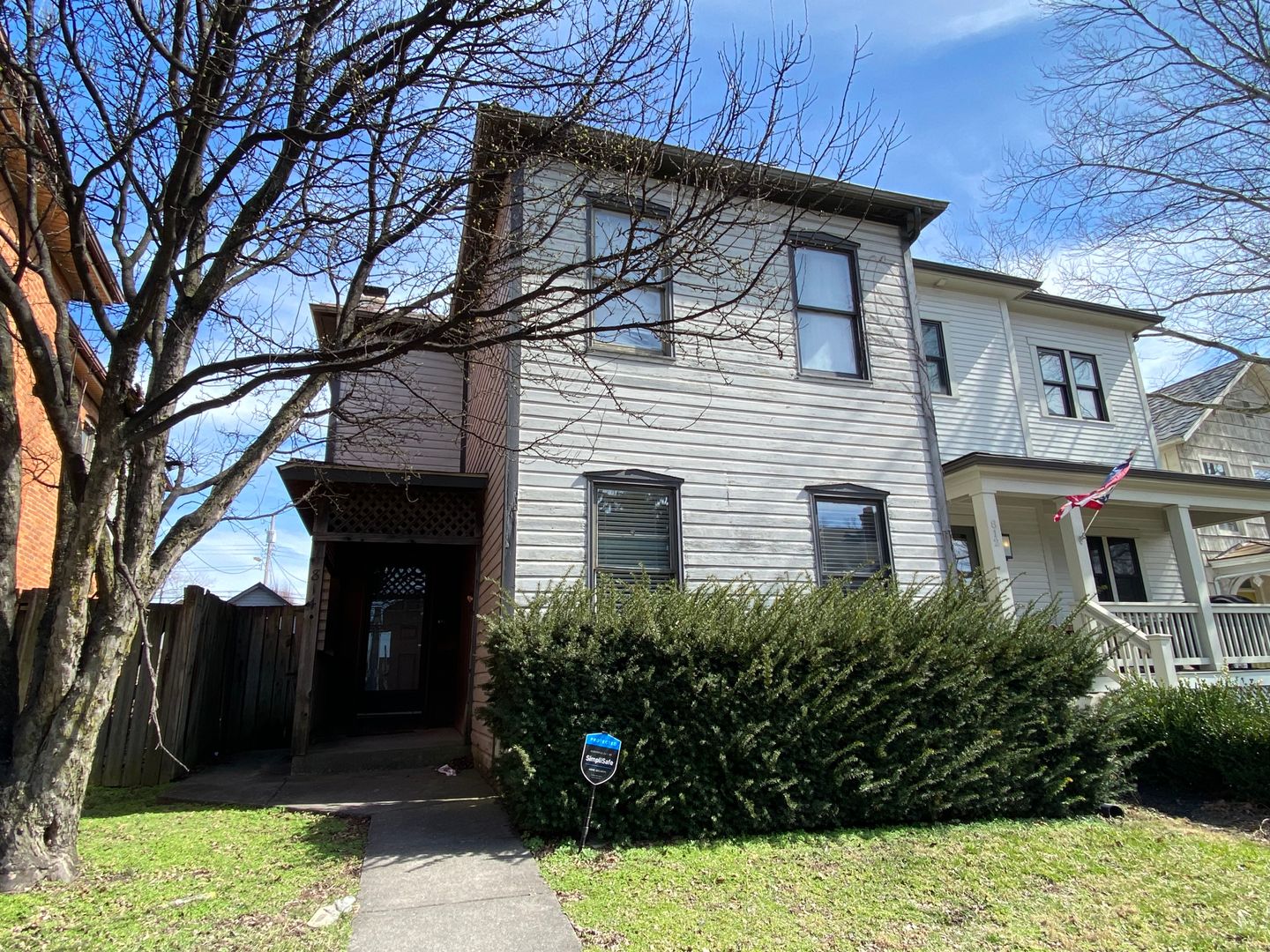 Columbus Apartment: 814 Summit St