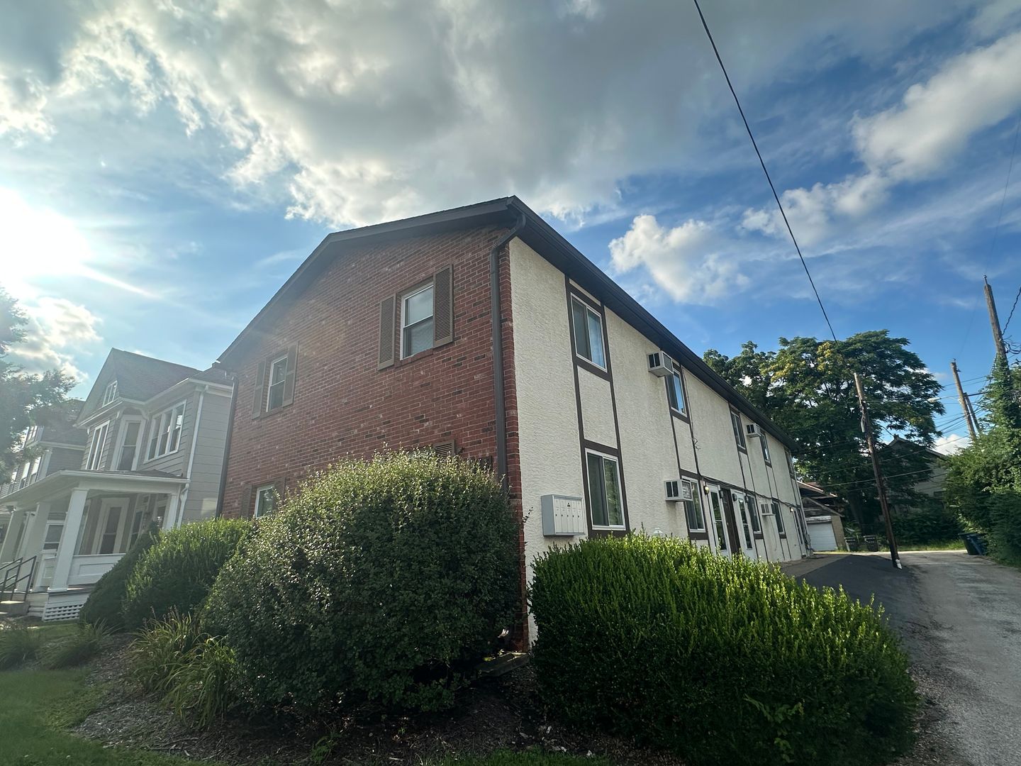 Columbus Apartment: 416 Wyandotte Ave