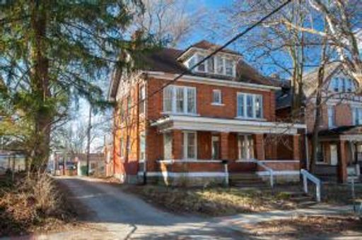 Huge Brick OSU Campus Single Family House! – photo 1