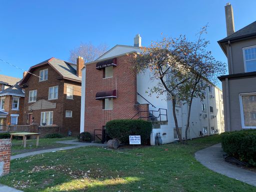 Six Bedroom Seven Bathroom Apartment Insanely Close to OSU Campus! – photo 1