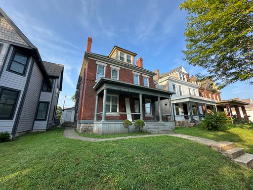 Massive 10 Bedroom House on 8th just off Neil – photo 1