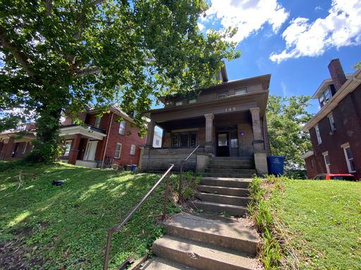 Huge House on Central OSU Campus – photo 1
