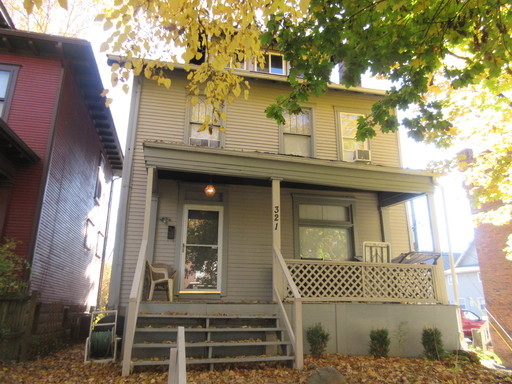 Spacious North OSU Campus Single Family House with Parking! – photo 1