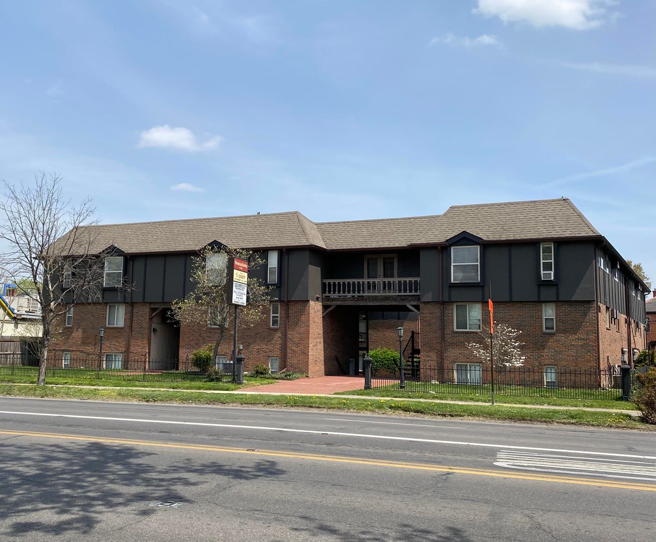 Columbus Apartment: 1116 S High St