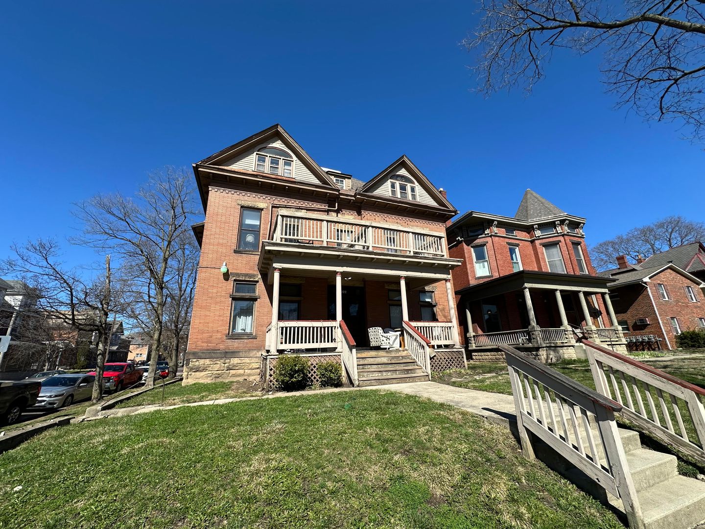 Columbus Apartment: 222 King Ave