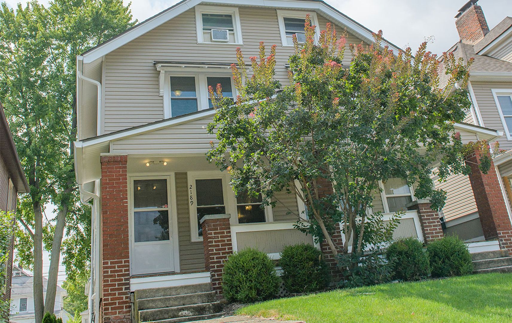 Columbus Apartment: 2189 Summit St